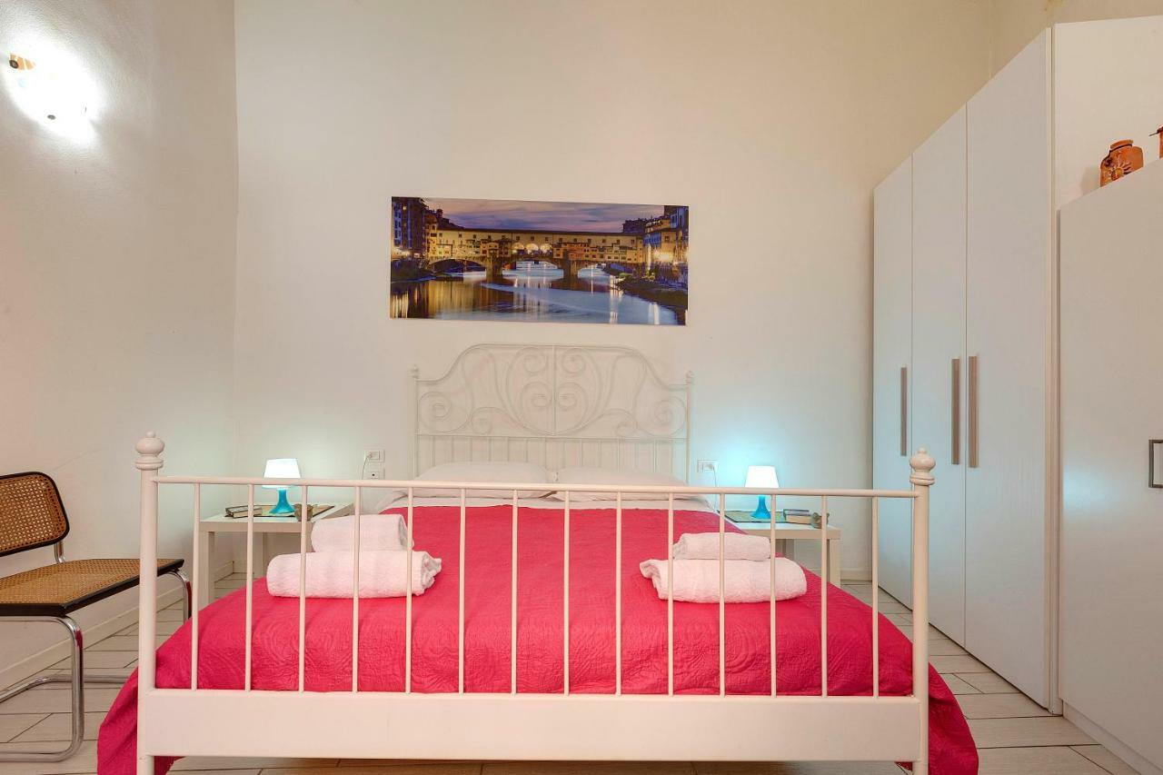 Appuntamento A Ponte Vecchio Apartment Florence Luaran gambar