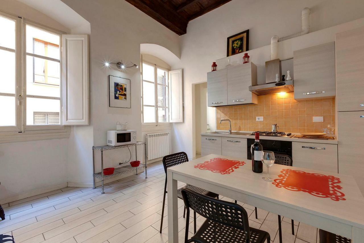 Appuntamento A Ponte Vecchio Apartment Florence Luaran gambar