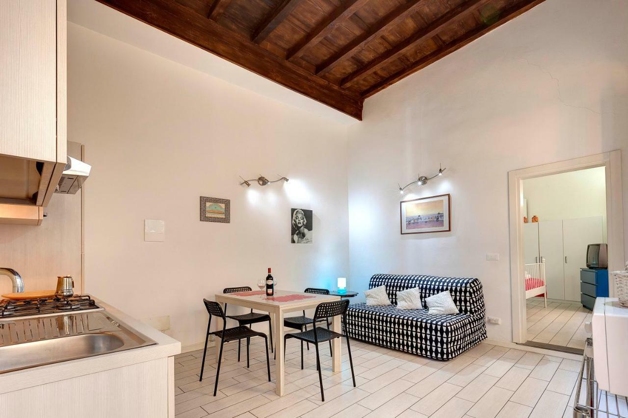 Appuntamento A Ponte Vecchio Apartment Florence Luaran gambar
