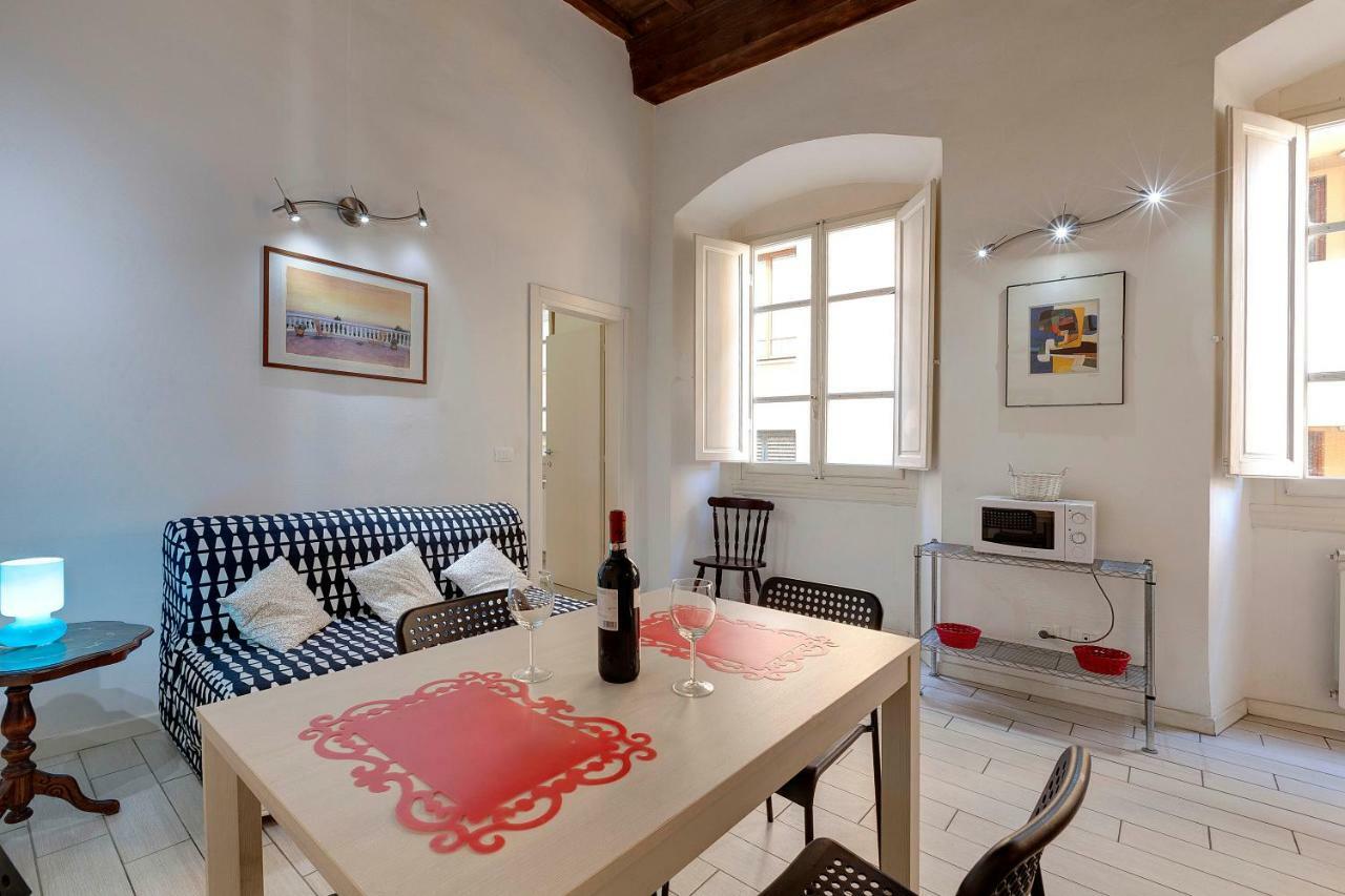 Appuntamento A Ponte Vecchio Apartment Florence Luaran gambar